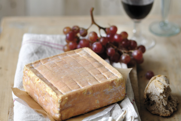 Maroilles & Graves Red (2010 vintage if possible)